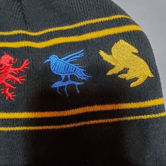 Harry Potter Hat Mens Black Knit Hogwarts Spell Out Embroidered Pom Pom Beanie - Picture 3 of 5